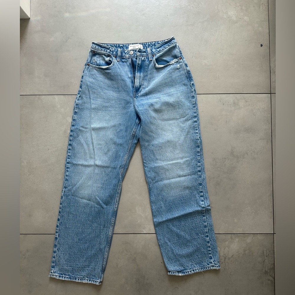 Abercrombie & Fitch Curve Love “ The Loose High Rise” Light Blue Jeans